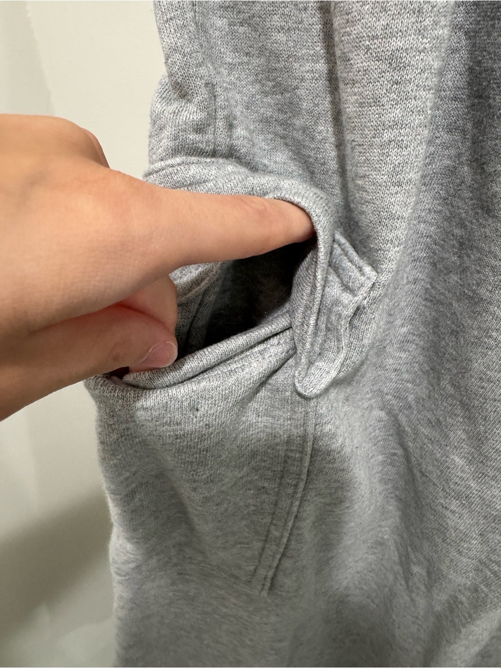 Old Navy SoComfy Wide Leg Cargo Sweatpants Gray Fleece Lounge Pants Small - Picture 4 of 6